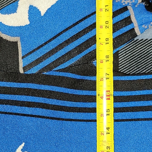 WWE. Roman Reigns. ITS MY YARD.  Holiday sweater. Men's size Large - Picture 8 of 13